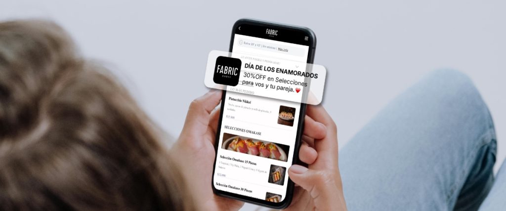 Promoción de San Valentín en el celular como estrategia de marketing para restaurantes
